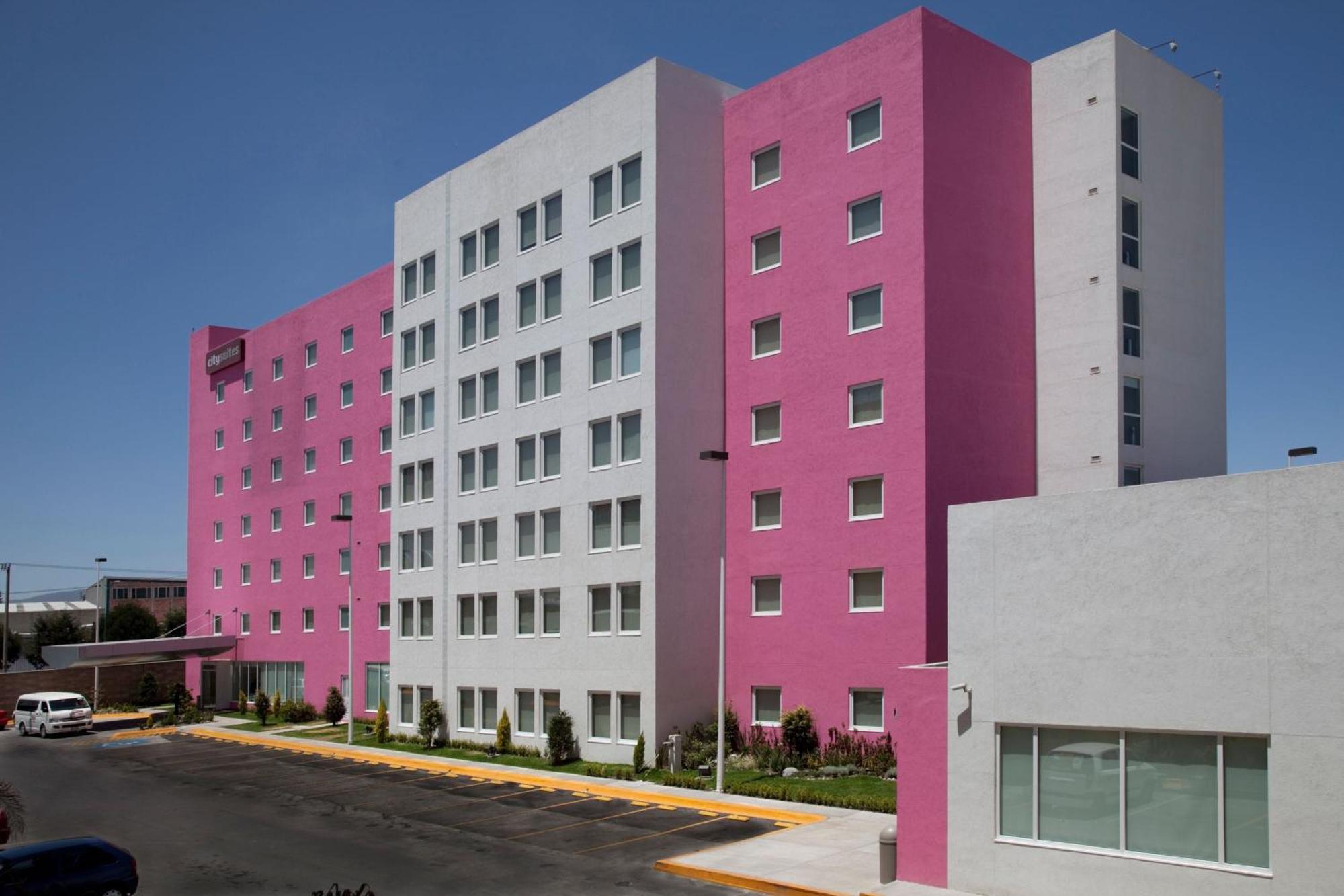 City Express By Marriott Suites Toluca Exterior photo